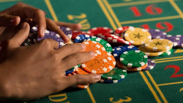 AllJ Slots کھلاڑیوں کے لیے لائیو کیسینو سیکشن