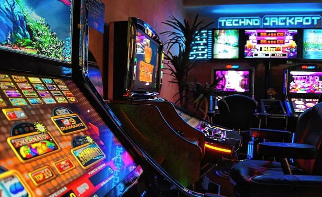 پاکستان میں AllJ Slots کا آن لائن کیسینو سیکشن کھولیں۔
